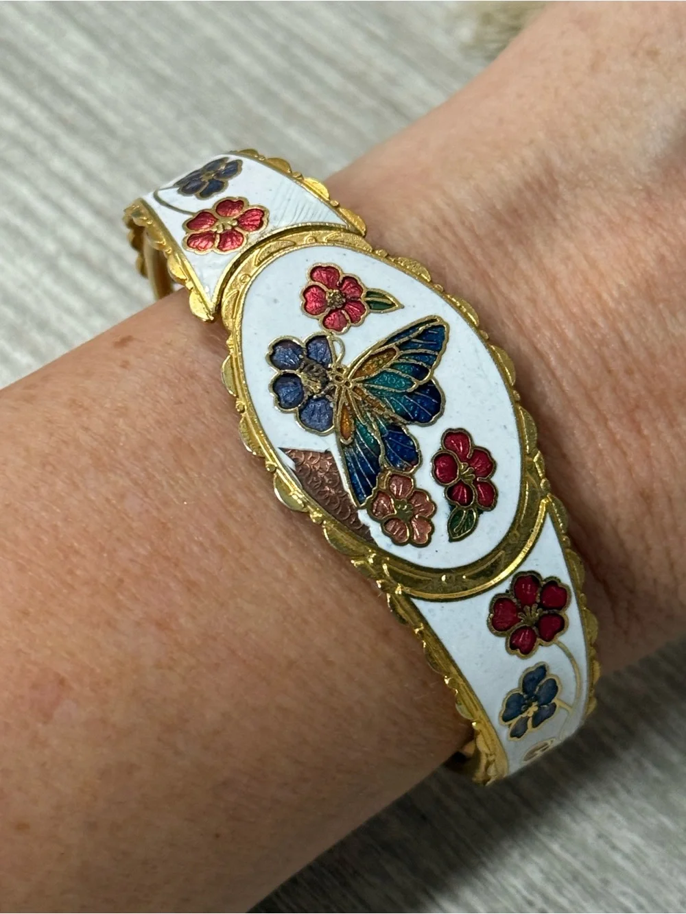 Vintage Cloisonné Floral Butterfly Floral Hinged Bangle Bracelet